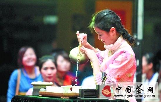 有关于茶企转型升级：高端和大众并行的热门资讯