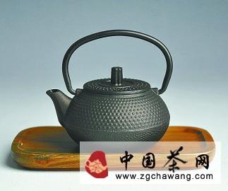 有关于专家称:老铁壶虽好 补铁不靠谱的消息