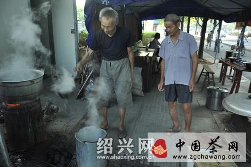 关于今日茗人：钟堰寺慈善老年施茶会的热门消息(2)