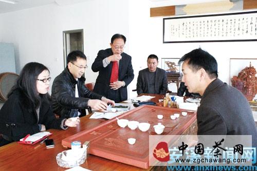 关于中茶院专家郑国建赴安溪品茶“论道”的消息