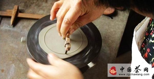 有关于茶技剖析：【紫砂壶】制作组图揭秘的最新消息(4)