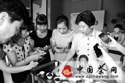 有关于泡茶英雄会·铁观音春茶赛顺利举办的最新信息(5)