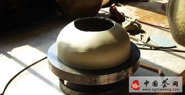 有关于茶技剖析：【紫砂壶】制作组图揭秘的最新消息(8)