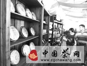 有关于老茶客逛茶博：就想尝尝鲜的新闻