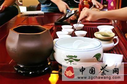 关于从厦门到安溪：以茶开始 以酒结束的热门消息(1)