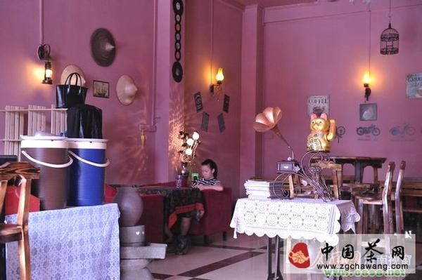 关于走进＂联帮调茶局＂：90后美女大学生自主创业的资讯(1)