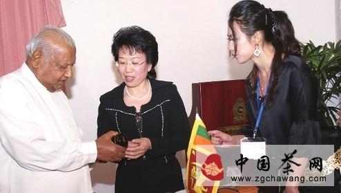 有关于李莉：让国际友人欣赏中国茶之精髓的热门新闻
