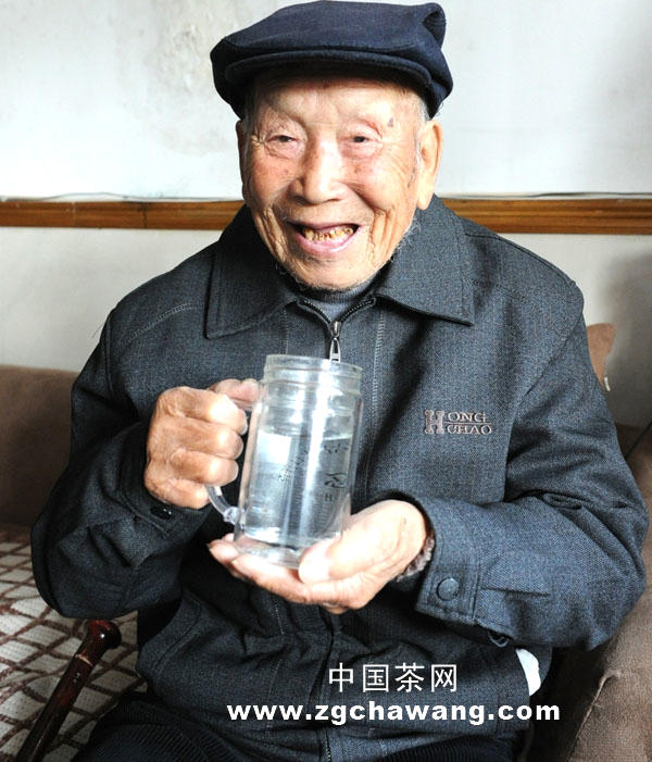 有关于百岁茶人郑泉芳结缘余杭径山茶业的最新信息