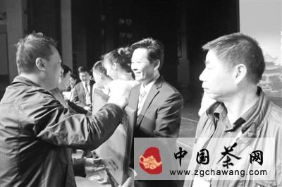 有关于新昌县荣膺“中国茶叶产业发展示范县”称号的新闻(2)