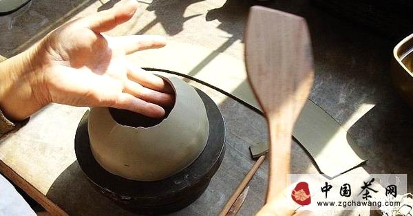 有关于茶技剖析：【紫砂壶】制作组图揭秘的最新消息(7)