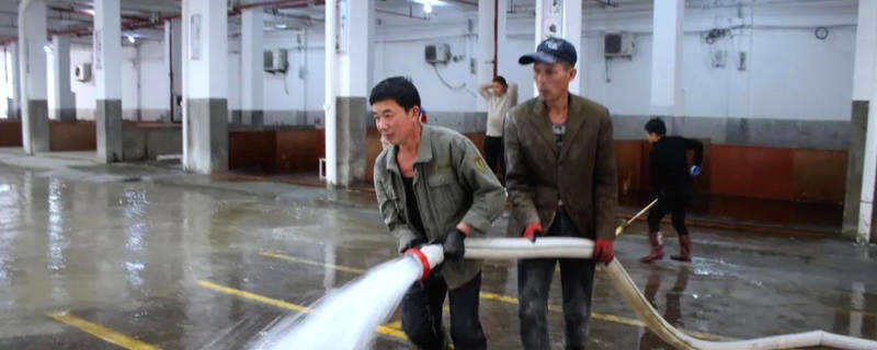 有关于点头茶花交易市场全面清洁，为春茶开称交易做准备的热门新闻