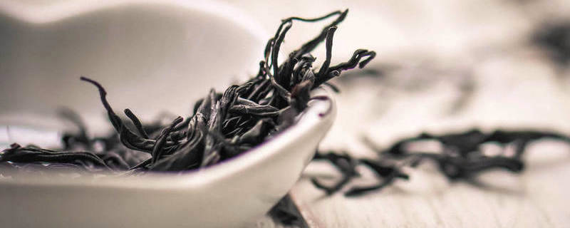 有关于上市辅导2年的七彩云南“深陷”普洱炒作江湖：大客户炒茶破产的热门资讯