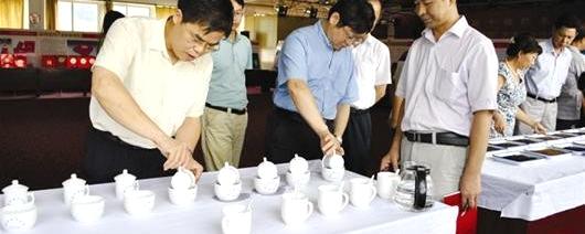 关于宜牌宜红荣登宜昌十佳红茶榜首 湖北宜红茶业公司锻造传世之作的最新消息