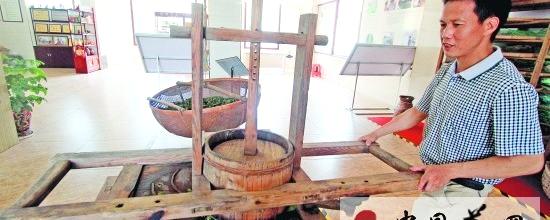 关于安溪茶博会大师现场展茶艺的热门新闻