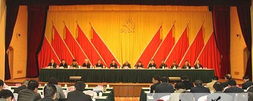 有关于河南茶产业发展战略高层论坛19日在信阳市举行的信息