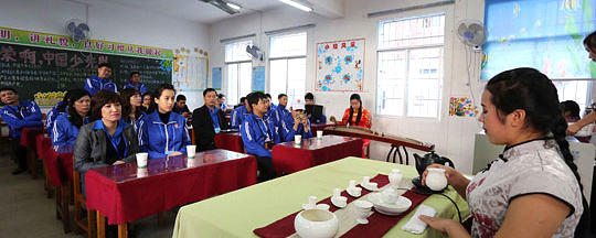 有关于中越青年大联欢 越南青年领略中国功夫茶文化的热门新闻