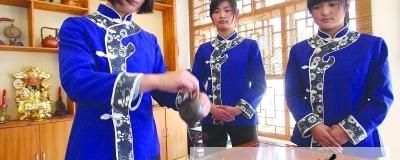 关于赣榆县学生在茶叶基地接受职场技能培训的热门消息