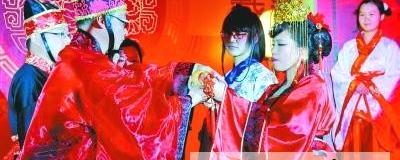 有关于“茶博士”办唐式婚礼 着汉服行三礼倡国学的热门信息