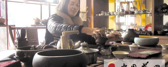 有关于吴爱青：竟花20年找到5棵古茶树的热门信息