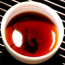七子饼茶汤色