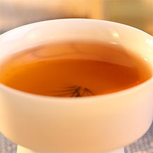安化黑茶汤色