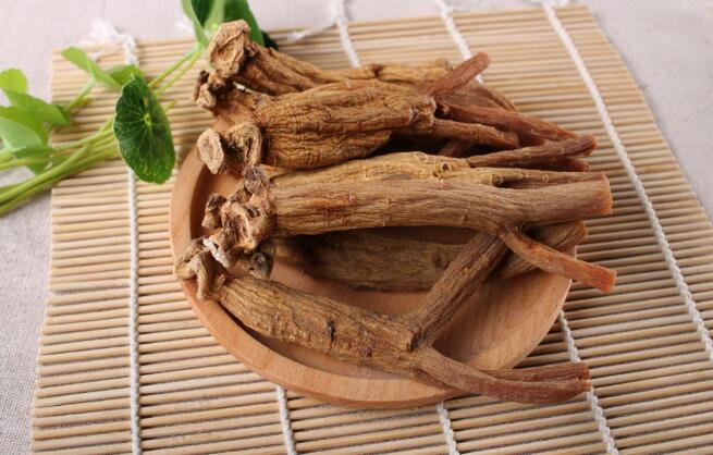 秋天杞子配什么泡水喝养肝(2)