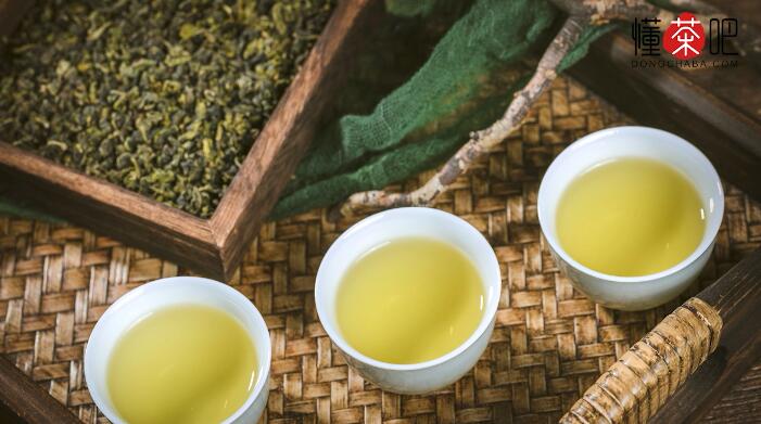 为什么给别人倒茶不能倒满