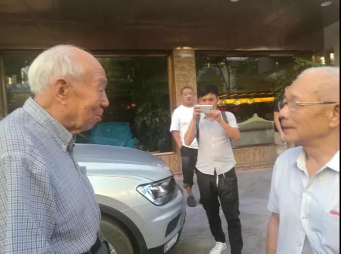 关于相约世界茶源地！首届贵州（晴隆）早春茶全国采购商大会来了的新闻(3)