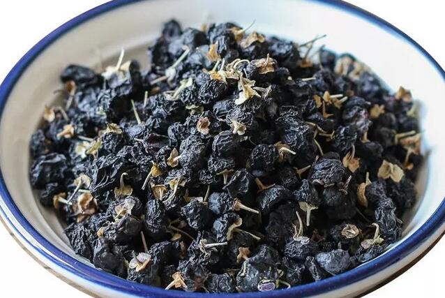 长期吃黑枸杞的好处(1)