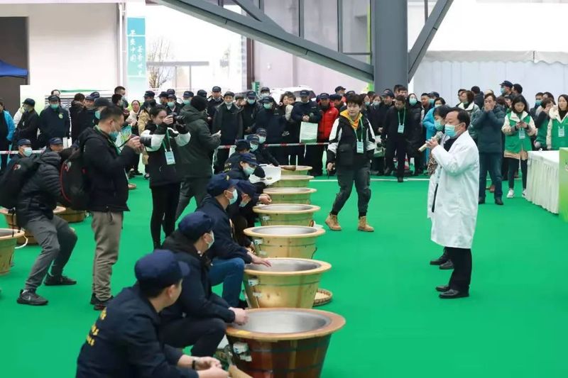 有关于“天府龙芽杯”2022年四川省扁形绿茶手工制作职业技能竞赛在泸州纳溪区成功举行！的新闻(11)