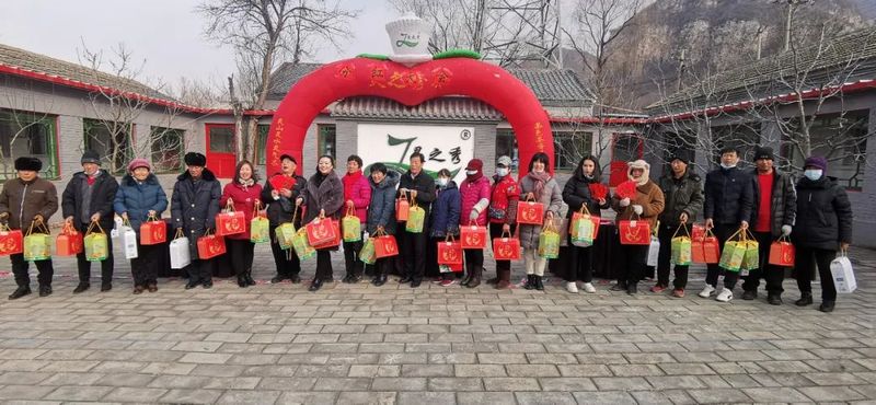 关于京西大山中的村民在分红大会上有了附带红利：茶等礼品的资讯(18)