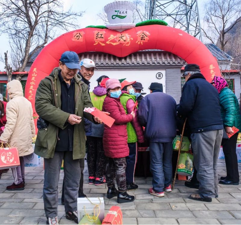 关于京西大山中的村民在分红大会上有了附带红利：茶等礼品的资讯(9)