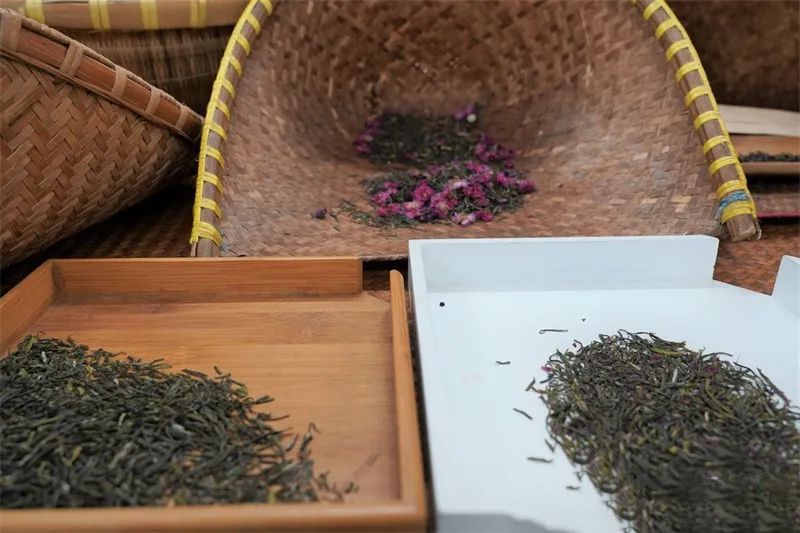 有关于梅花也能入茶？40多个小时将梅香窨入南京雨花茶的资讯(2)