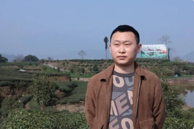 有关于天全县:春茶采摘忙忙忙的最新消息(5)