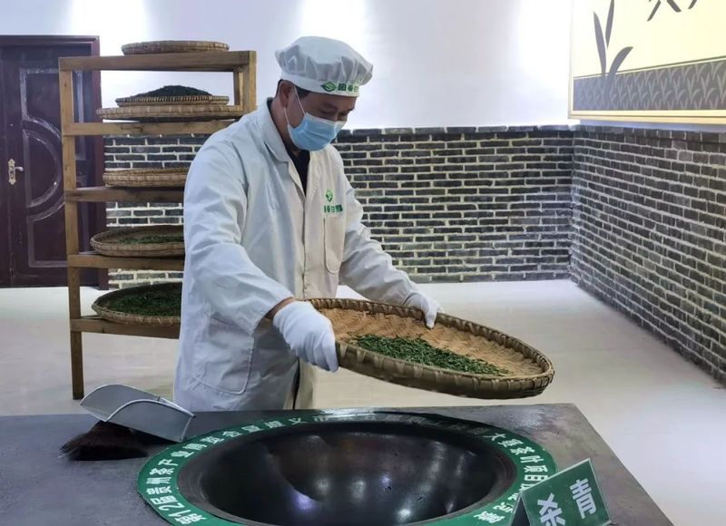关于湄潭阳春白雪茶业现场展示非遗技艺的内容(1)