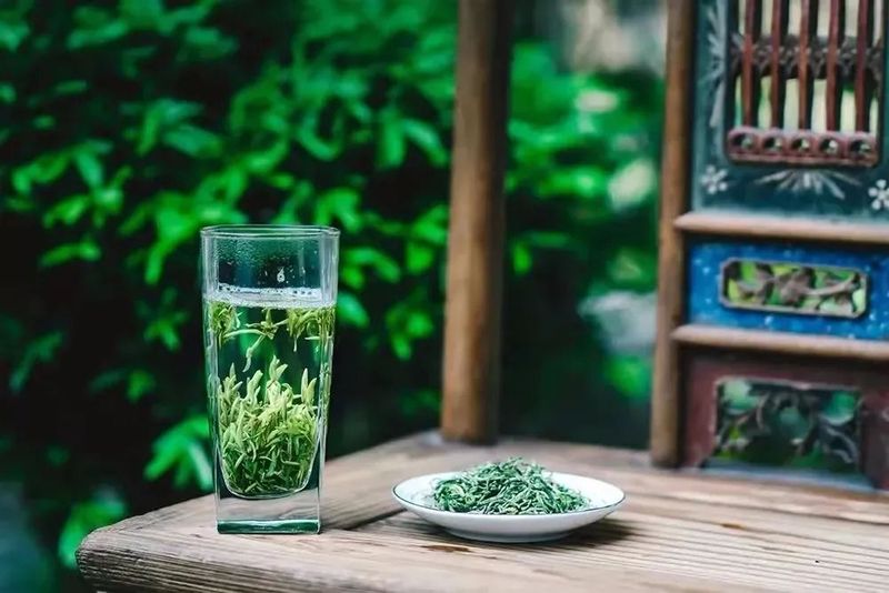 关于60.8万亩、150亿元!丽水茶叶种植面积产量产值均居全省第一方阵的新闻(1)