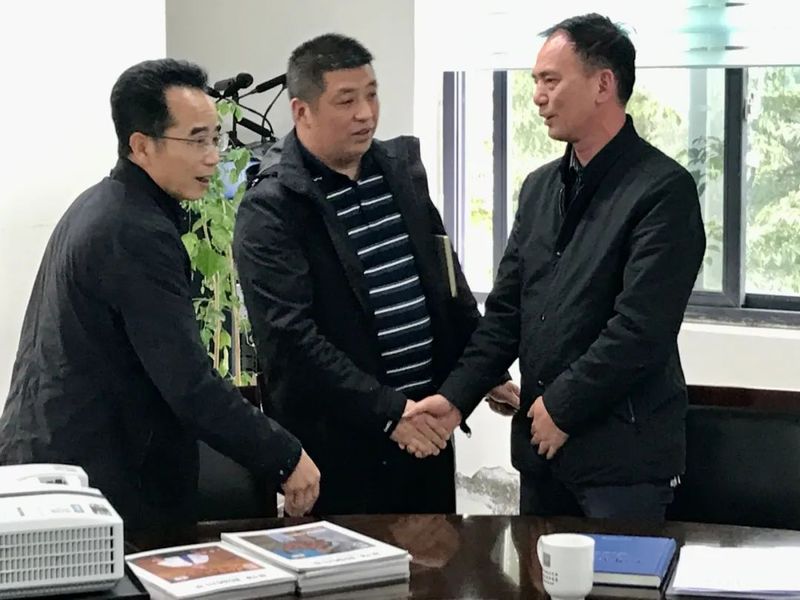 有关于《中国茶全书·四川卷》编委走进川都江堰的最新消息(2)