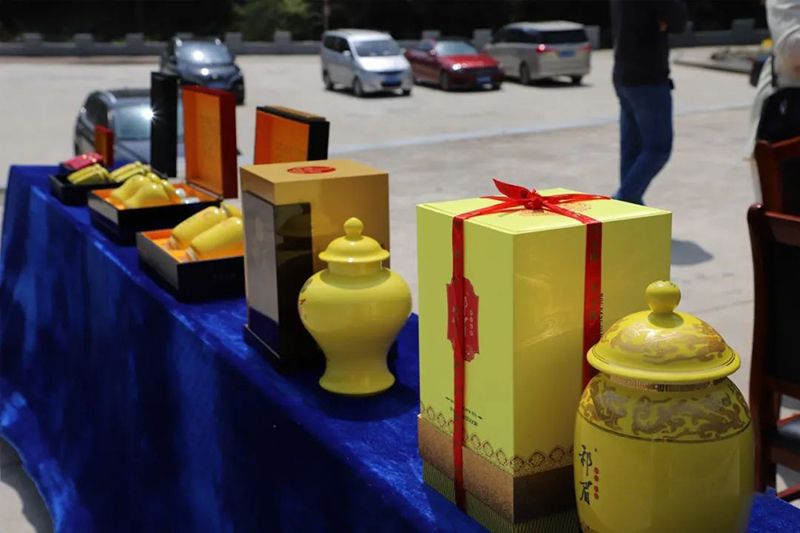 关于探寻源头好茶品味高香祁红:祁眉·祁门红茶云采摘节圆满举行的新闻(3)