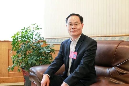 有关于段成鹏:要补齐汉中茶产业“品牌、营销”短板的相关信息