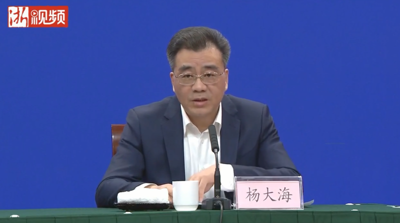 关于如何确保春茶生产和疫情防控两手抓、两不误?春耕备耕有哪些保障措施?的新闻(1)