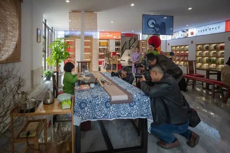 关于光影之美 为茶赋魂，九江茶市开展摄影采风活动的消息(1)