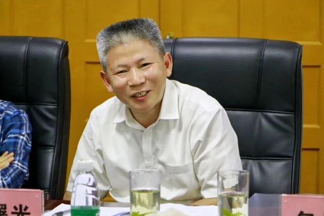 关于新宁县舜皇山野生茶种质资源保护利用座谈论证会在长沙举行的内容(7)