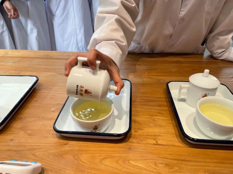 关于2022年“贵州绿茶”产品质量推选评价审评会在贵阳举行的新闻(3)