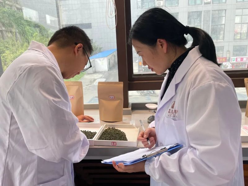关于2022年“贵州绿茶”产品质量推选评价审评会在贵阳举行的新闻(6)