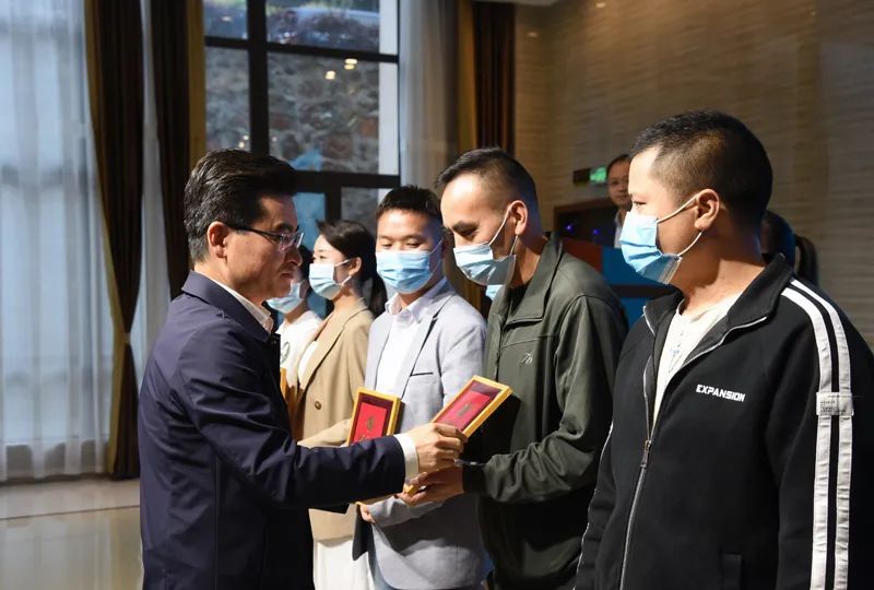 有关于遵义市第六届“漢酱杯”职工技能大赛茶叶项目技能竞赛在凤冈闭幕的最新消息(5)