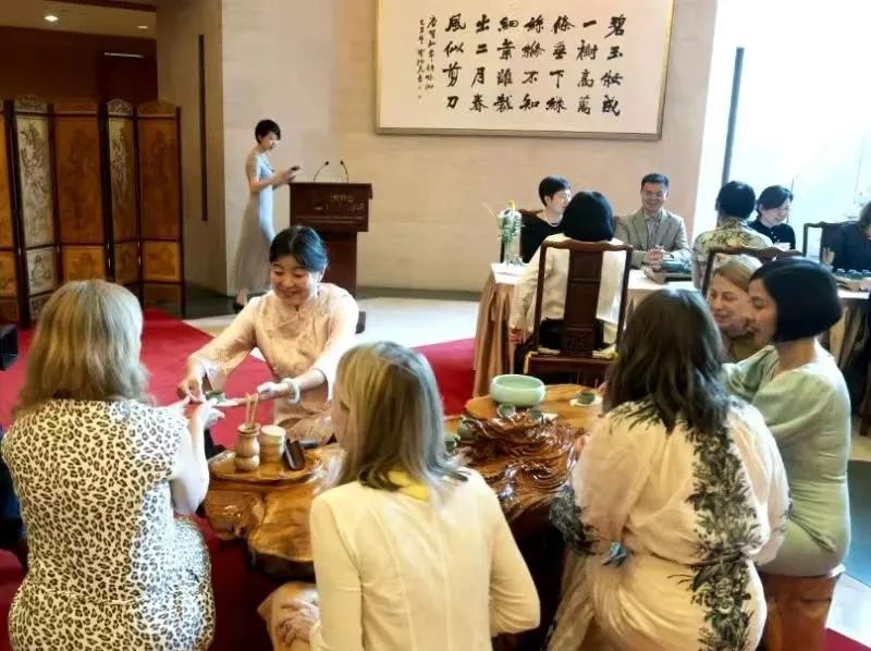 关于茶中有知己 全球若比邻——驻美国大使馆举办“国际茶日”庆祝活动的相关内容(1)