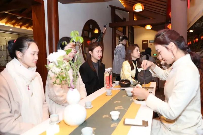 关于什么是“岩骨花香”?这份白皮书这样说……的消息(4)