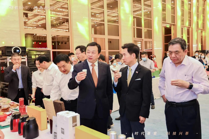 有关于好山好水出好茶 湖北“国际茶日”现场茶香四溢的内容(4)