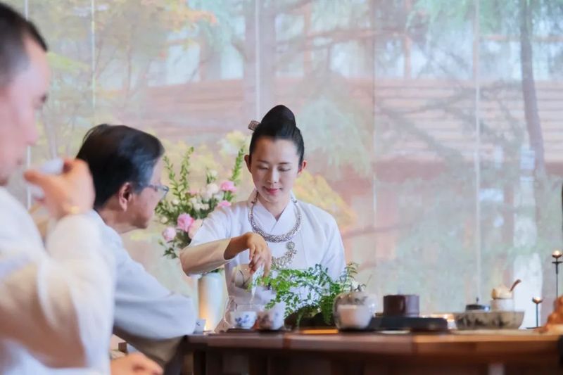 关于国际茶日，在昆明柏联茶园赴一场茶的雅集的资讯(3)