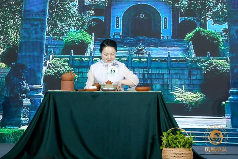 有关于工夫之争，巅峰对决 ： 2022潮州工夫茶冲泡大赛金泡手诞生！的相关信息(16)